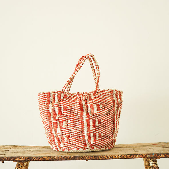 Round shape tote bag with design